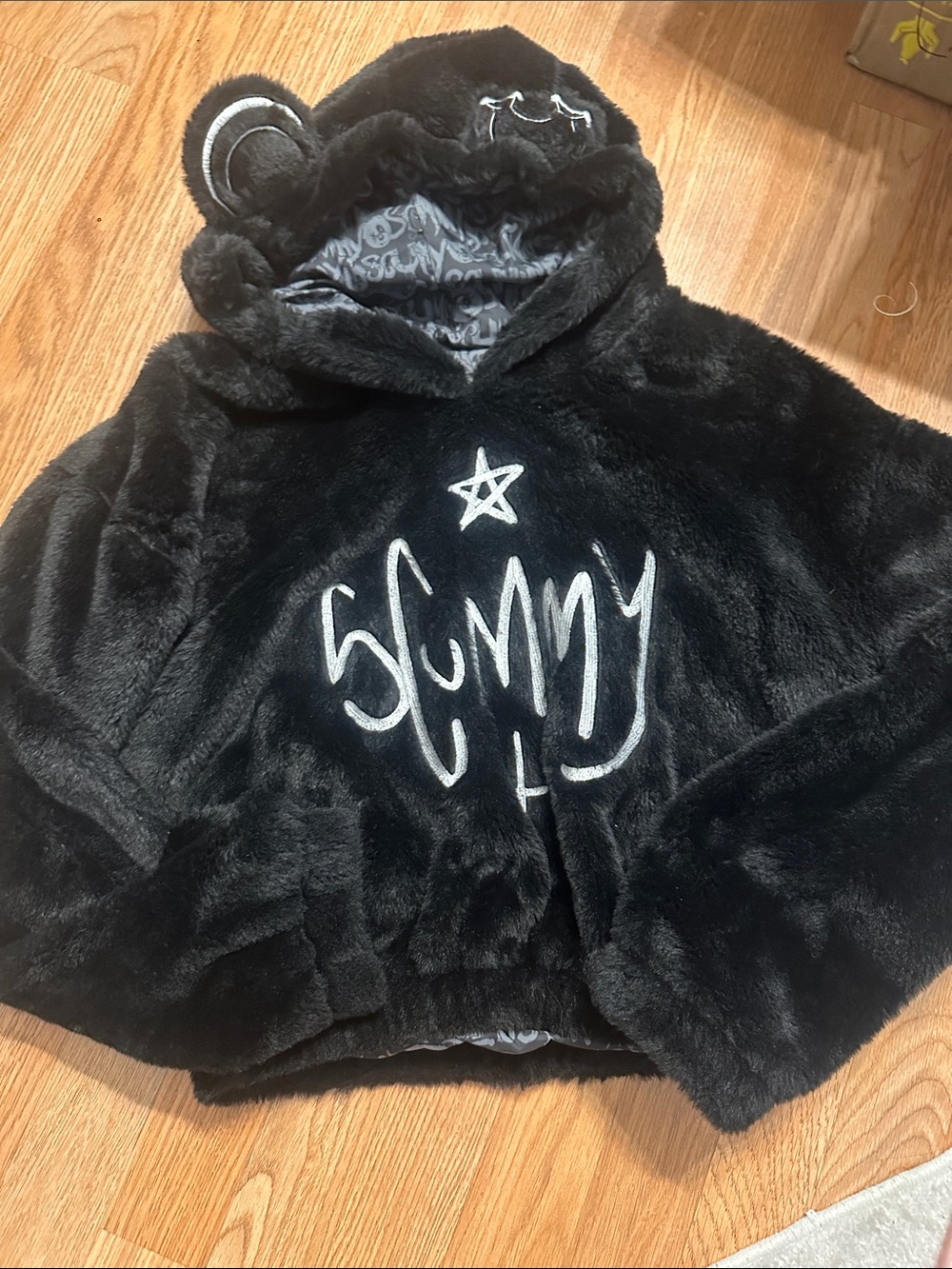 Scummy bears cropped hoodie